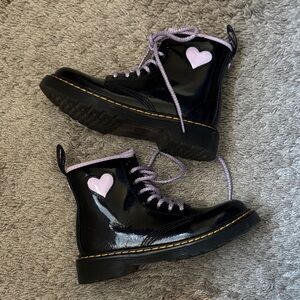 Dr Martin Kids SHIMMER HEART LACE UP BOOTS